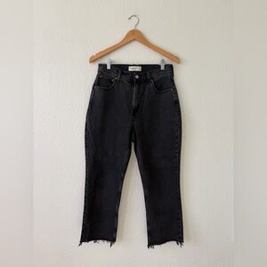 Abercrombie & Fitch The Ankle Straight High Rise Curve Love Raw Hem Black 27 4